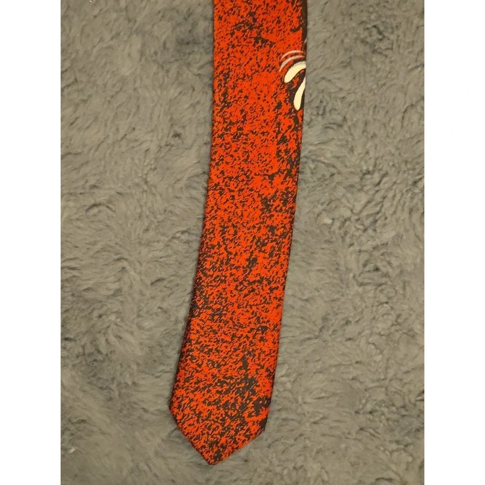1993 Bugs Bunny Basketball Tie Looney Tunes Mania Novelty Silk 90s